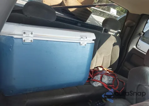 2003 Chevrolet Silverado 1500 Ls из США, поврежденный, VIN 2GCEK19T031388343